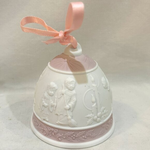 Lladro Porcelain Annual Christmas Bell 1996 Lavender Choir Boys - Picture 6 of 11